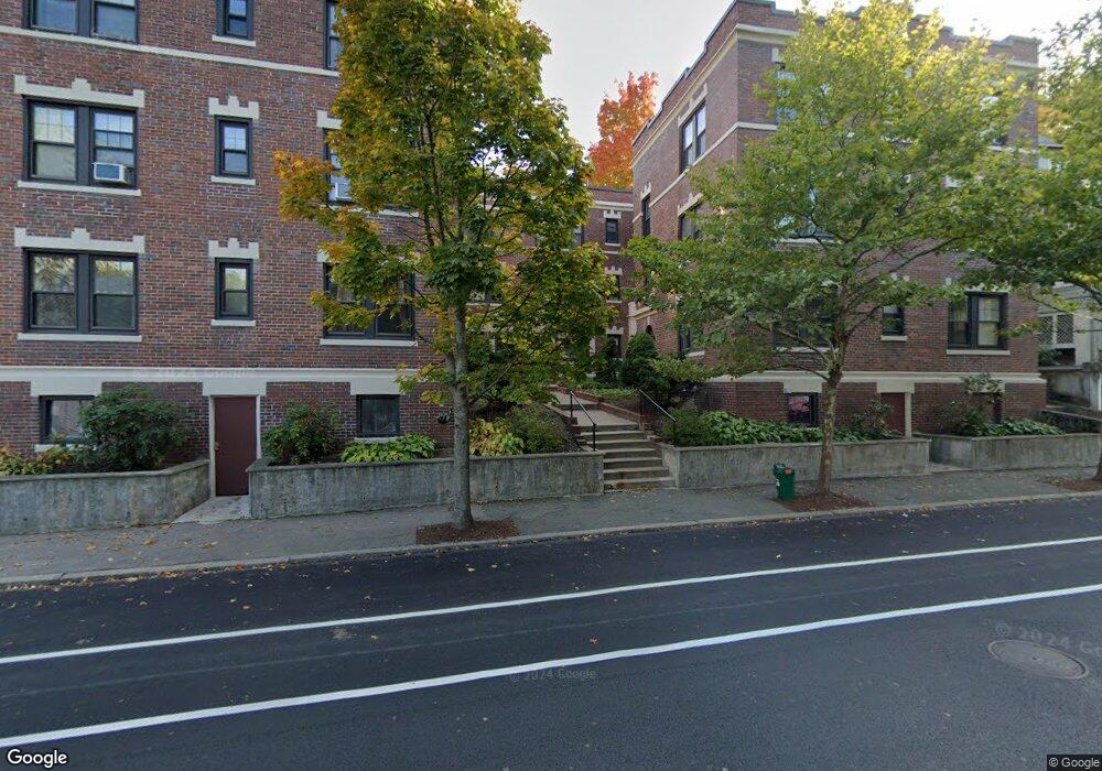 586 Wahsington St unit 3, Brookline, MA 02446 - photo 1