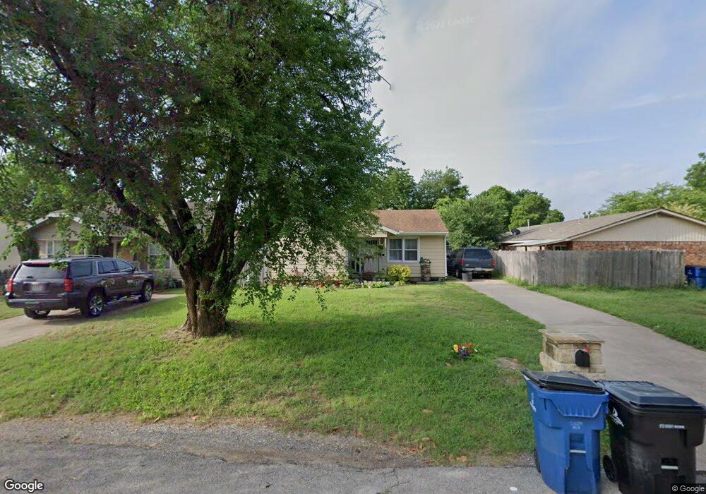 1722 W Johnson St, Denison, TX 75020 - photo 1