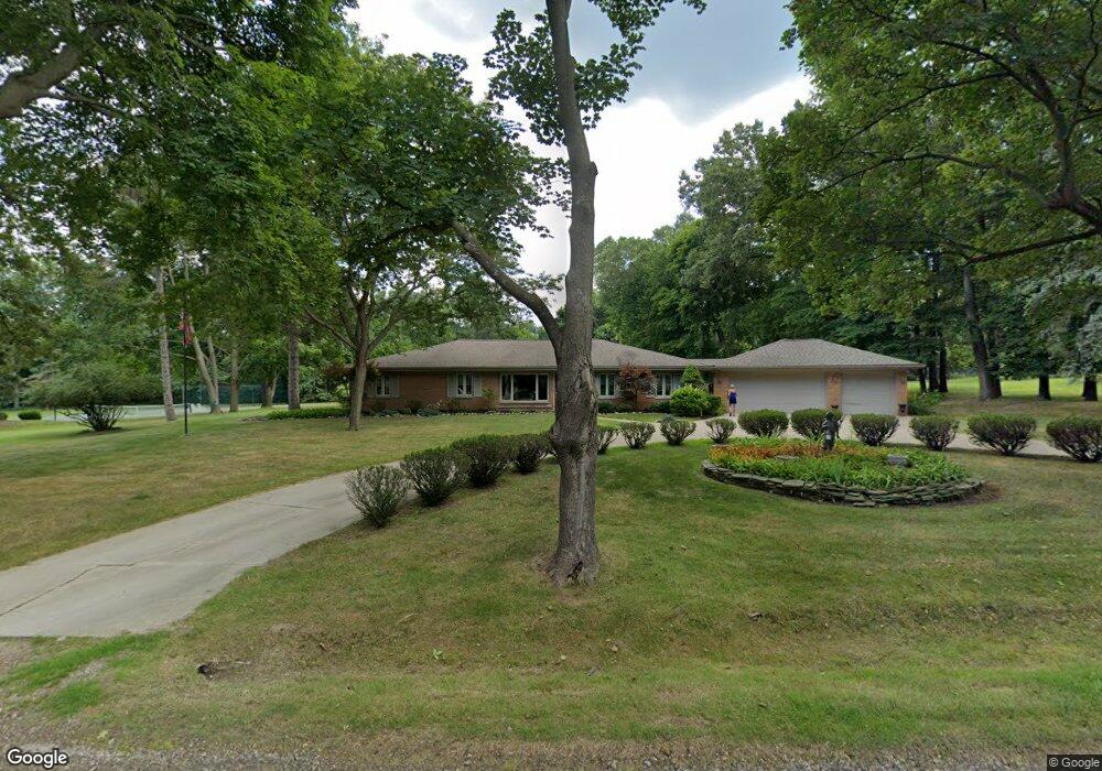 179 N Berkshire Rd, Bloomfield Hills, MI 48302 - photo 1