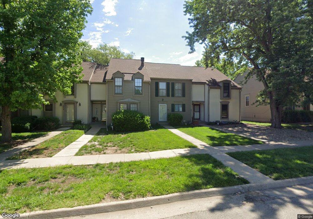 3416 SW Arrowhead Rd, Topeka, KS 66614 - photo 1