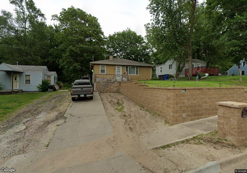 1305 E 34th St, Des Moines, IA 50317 - photo 1