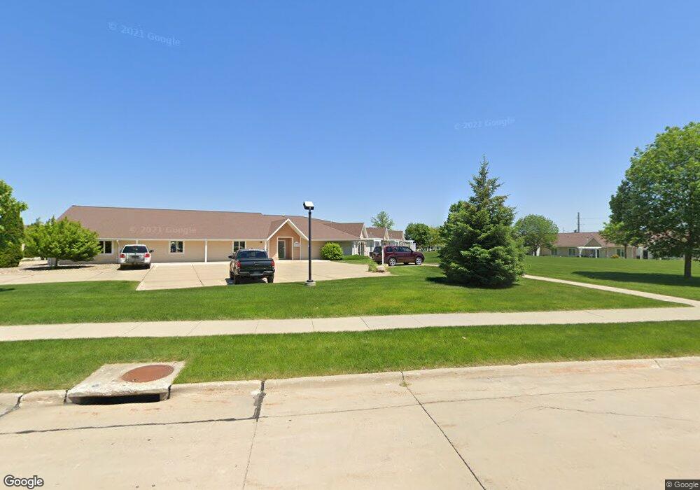 4305 Autumn Ridge Rd unit 210, Cedar Falls, IA 50613 - photo 1