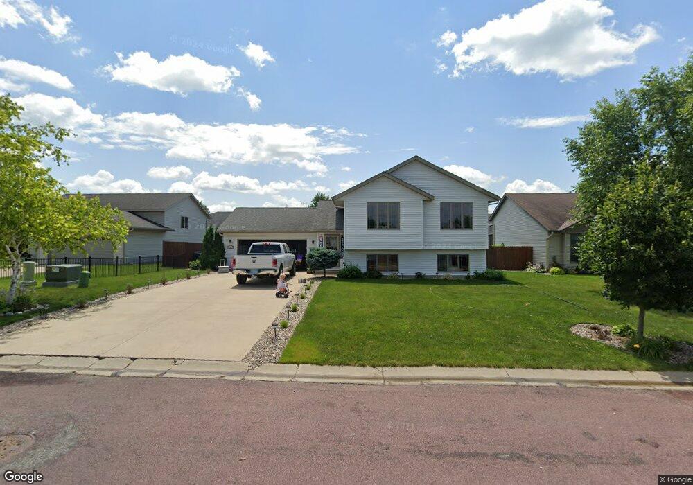 121 Quinion Dr, Mankato, MN 56001 - photo 1