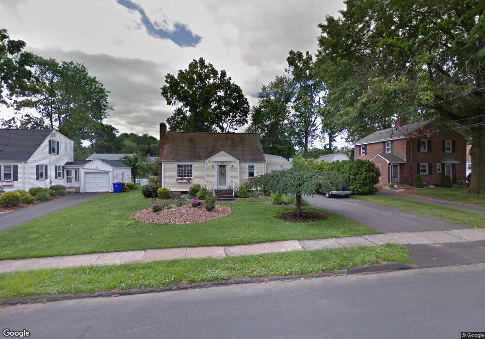 318 Brimfield Rd, Wethersfield, CT 06109 - photo 1