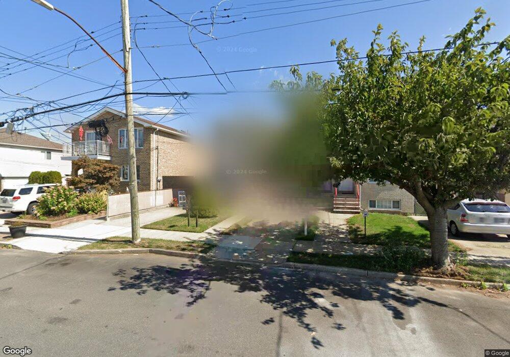 279 Lamport Blvd, Staten Island, NY 10305 - photo 1