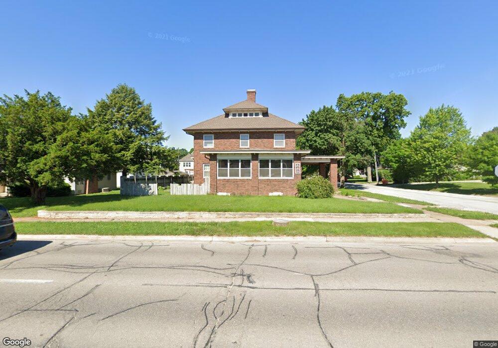 903 Main St, Cedar Falls, IA 50613 - photo 1