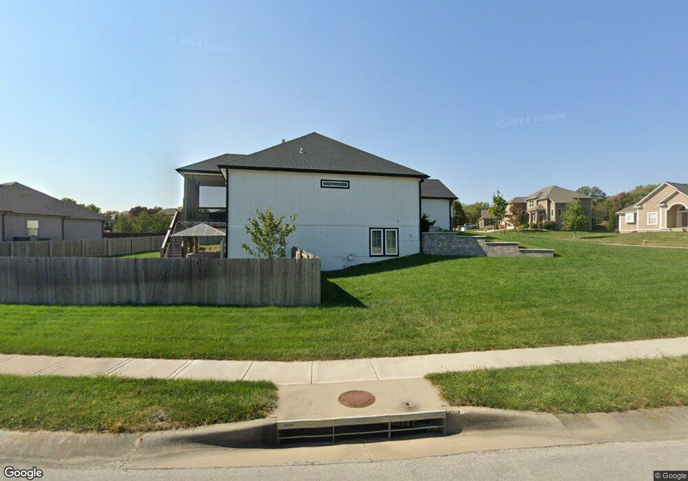 440 Lasley Branch Ct, Raymore, MO 64083 - photo 1