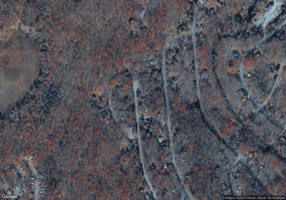 196 Clifton Dr, Bushkill, PA 18324 - photo 1