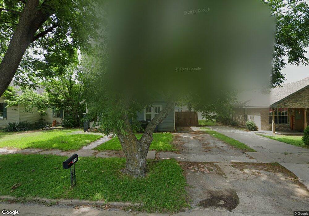 714 W Morgan St, Denison, TX 75020 - photo 1