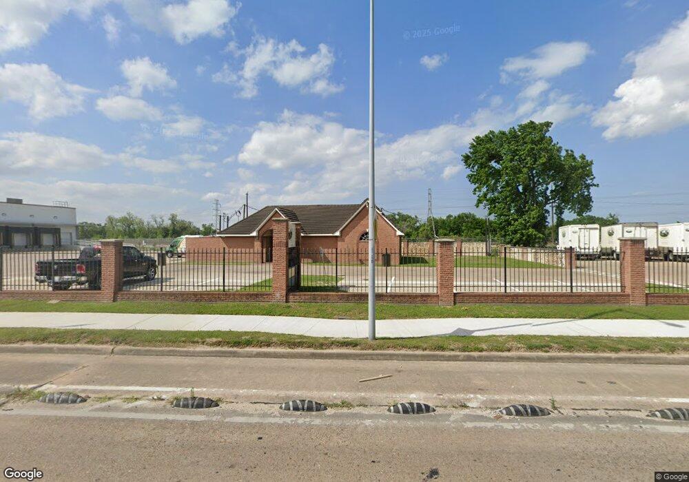 5611 Kelley St, Houston, TX 77026 - photo 1