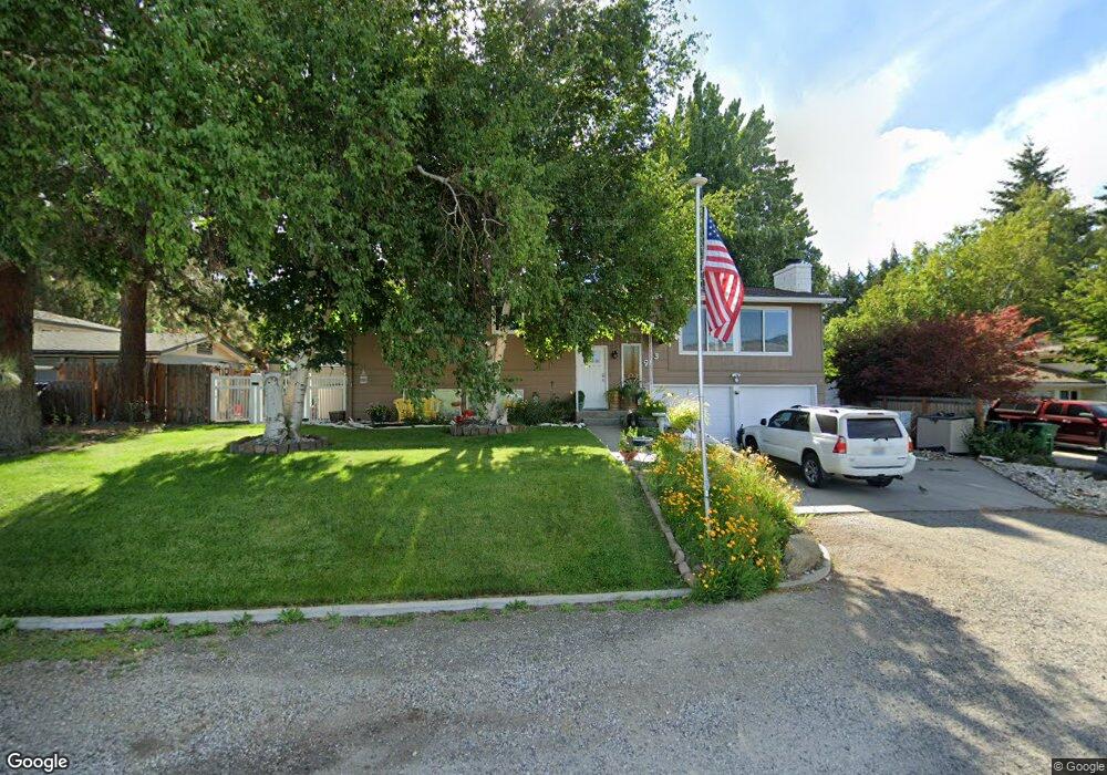 913 N James Ave, East Wenatchee, WA 98802 - photo 1