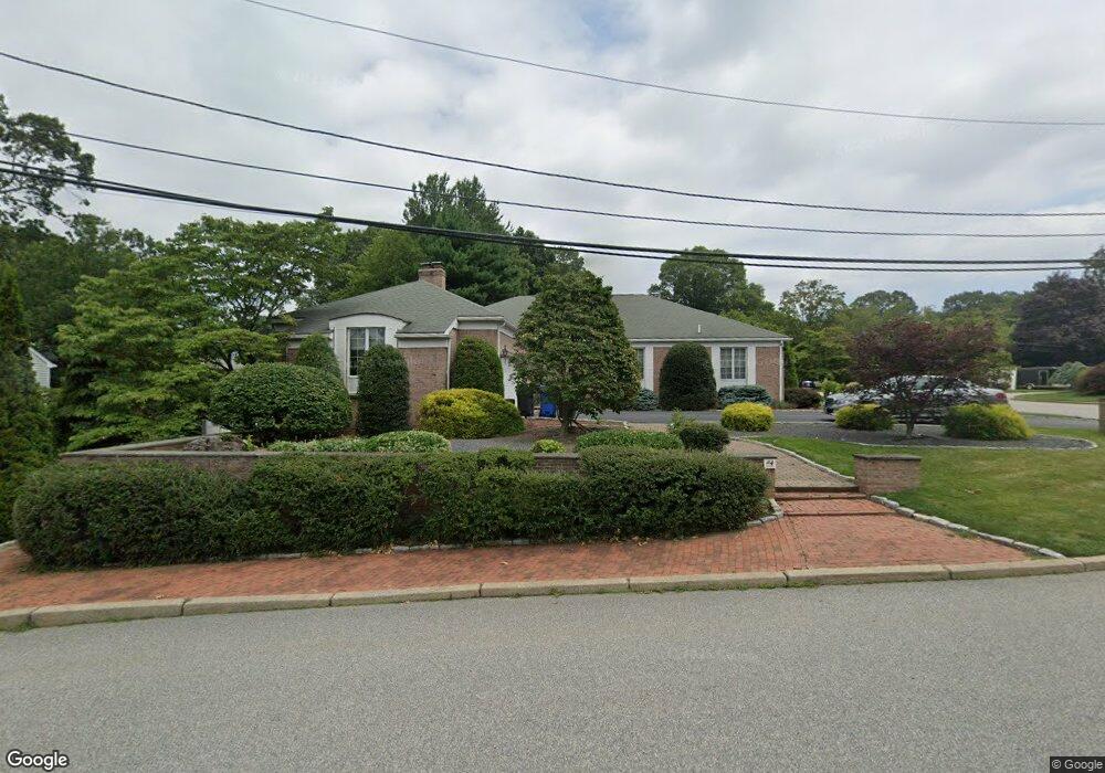 44 Blossom Dr, Cranston, RI 02920 - photo 1