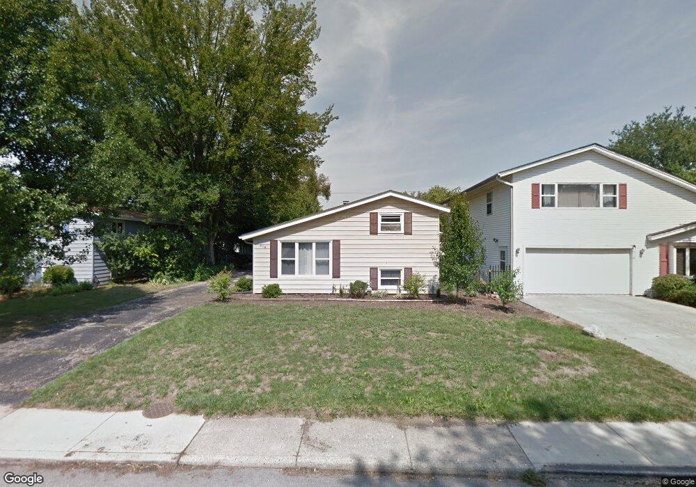 518 Apache Ave, Carpentersville, IL 60110 - photo 1