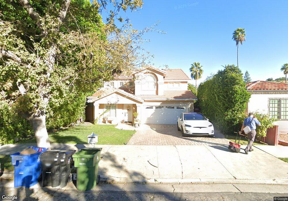 21923 Buena Ventura St, Woodland Hills, CA 91364 - photo 1