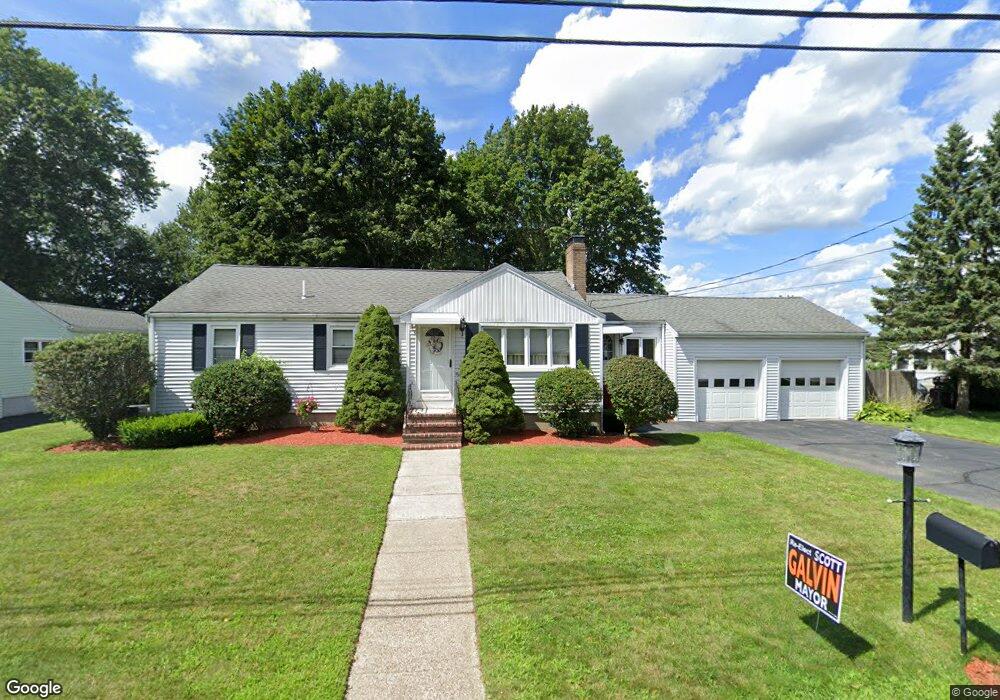 18 Day Cir, Woburn, MA 01801 - photo 1