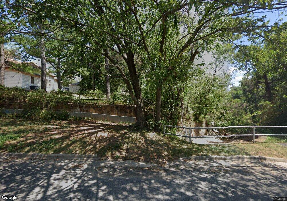 1129 N Park Ave, Shawnee, OK 74801 - photo 1