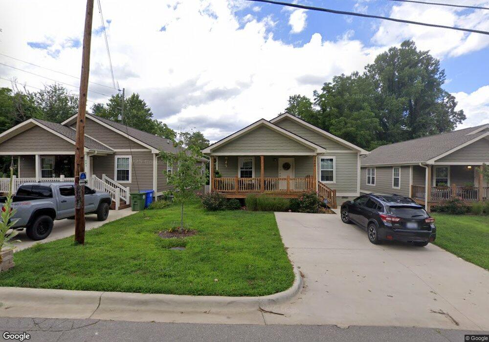 943 & 945 W Chapel Rd, Asheville, NC 28803 - photo 1