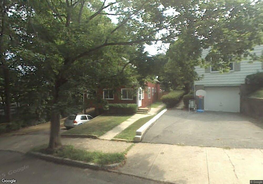 10 Argyle Rd, Arlington, MA 02476 - photo 1