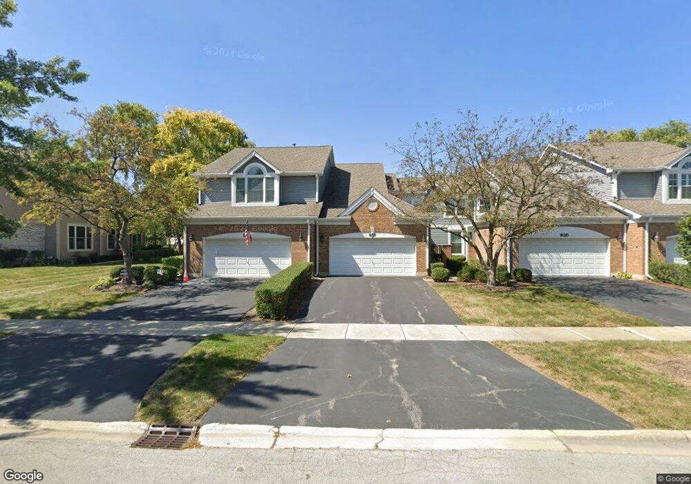 937 Heathrow Ln, Naperville, IL 60540 - photo 1