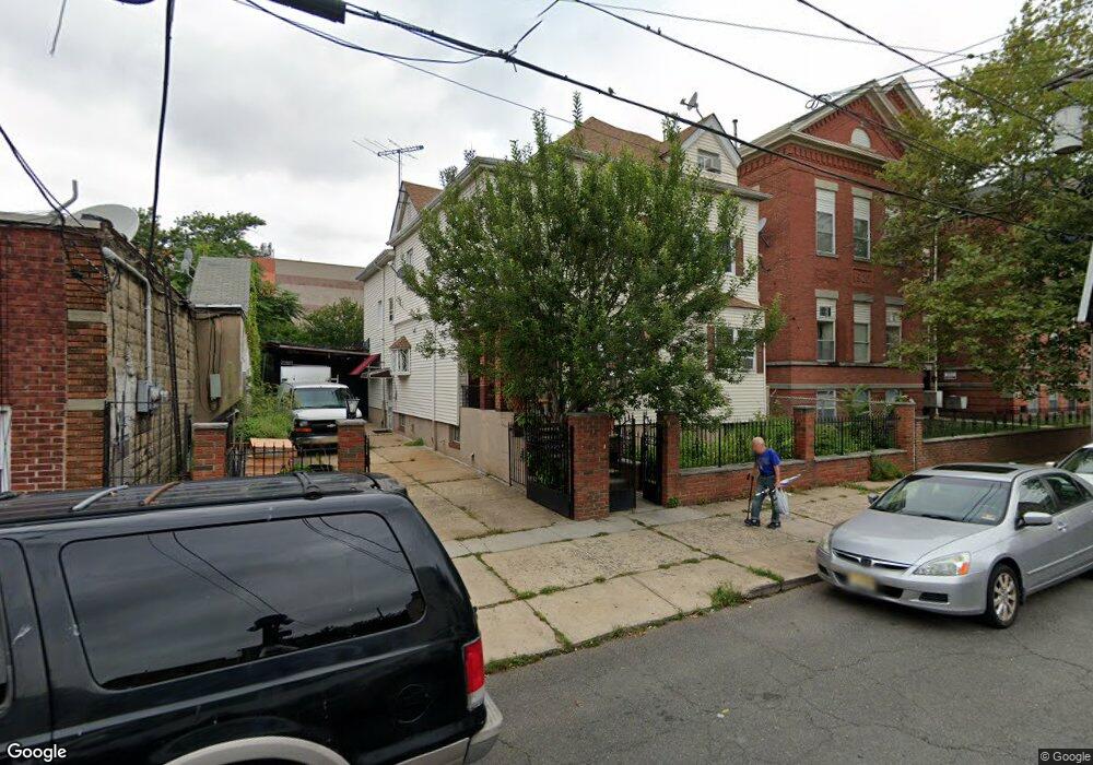 10 Jaques St, Elizabeth, NJ 07201 - photo 1