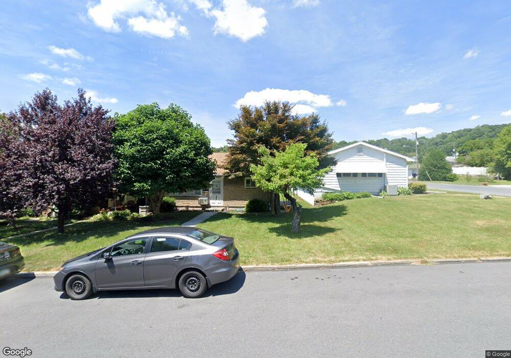 543 E Juniata St unit 545, Allentown, PA 18103 - photo 1