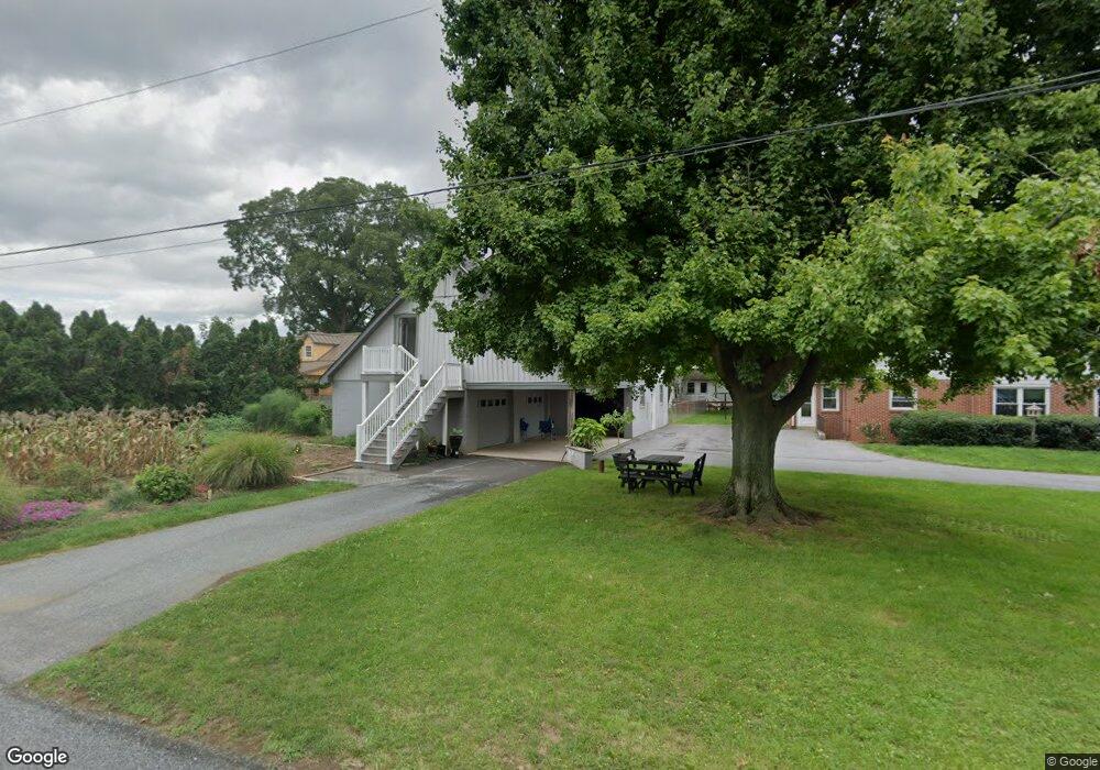 554 Gibbons Rd, Bird In Hand, PA 17505 - photo 1