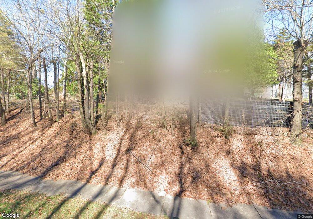 524 Forsyth St, Barnesville, GA 30204 - photo 1