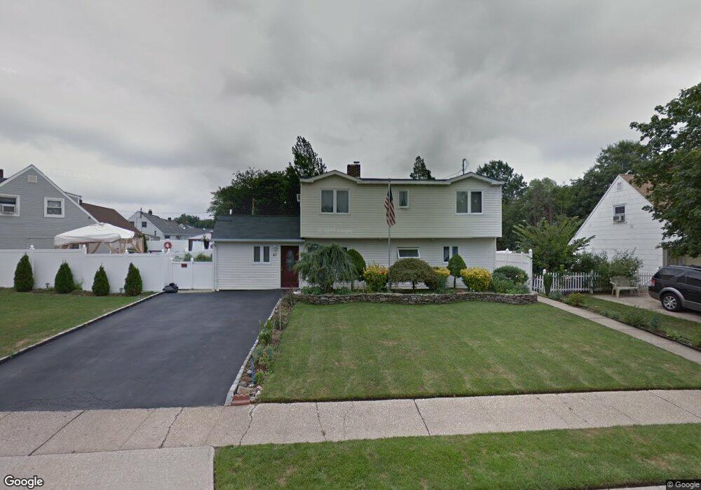 43 Ripple Ln, Levittown, NY 11756 - photo 1