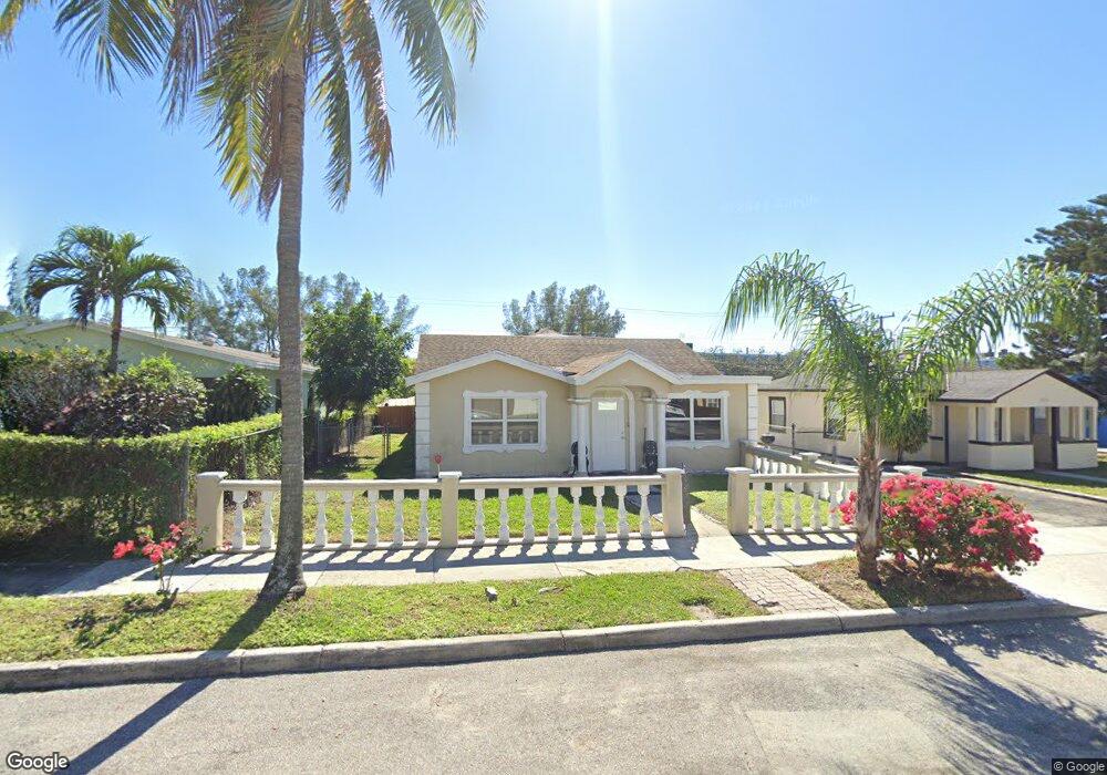 946 29th St, West Palm Beach, FL 33407 - photo 1