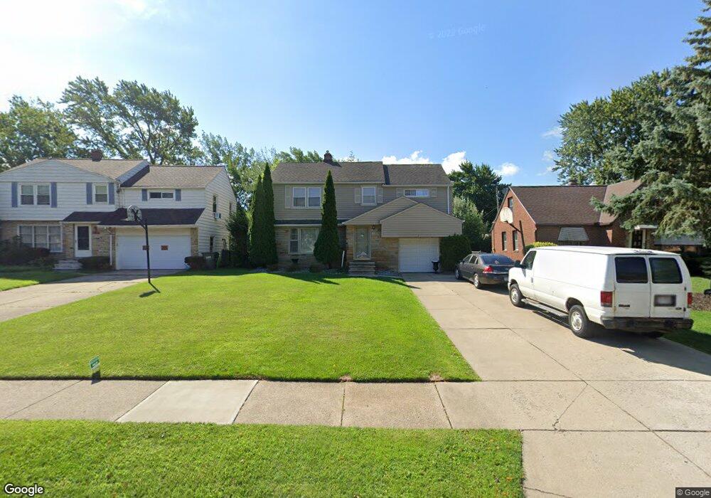 23890 Effingham Blvd, Euclid, OH 44117 - photo 1