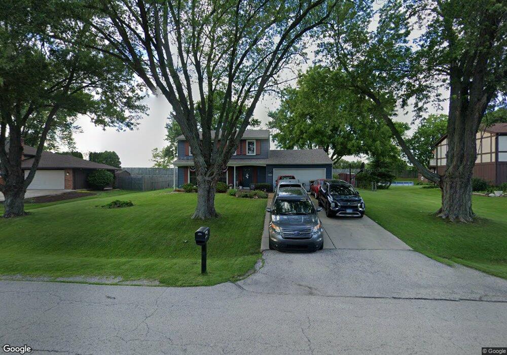 29W168 Wagner Rd, Naperville, IL 60564 - photo 1