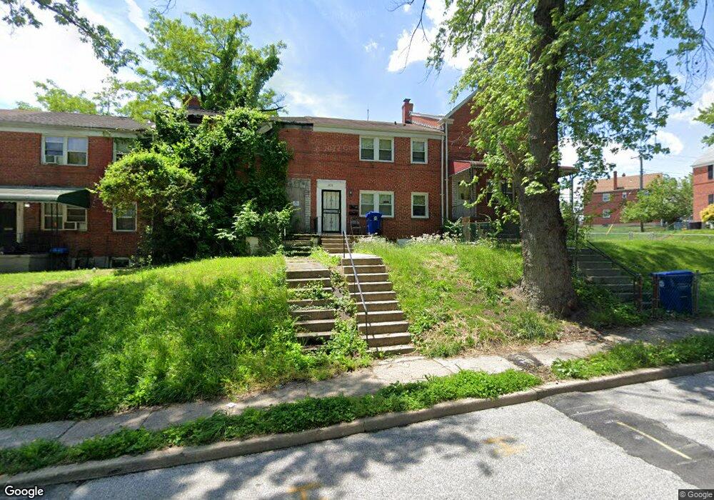 3819 Stokes Dr, Baltimore, MD 21229 - photo 1