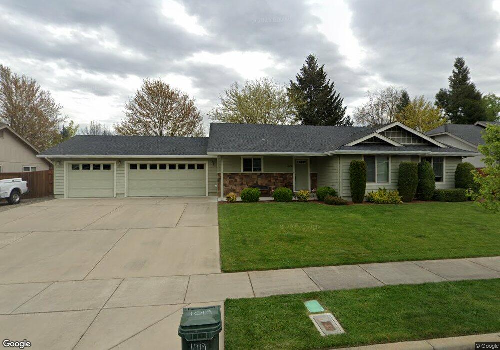 1019 SW Princeton Place, Grants Pass, OR 97527 - photo 1