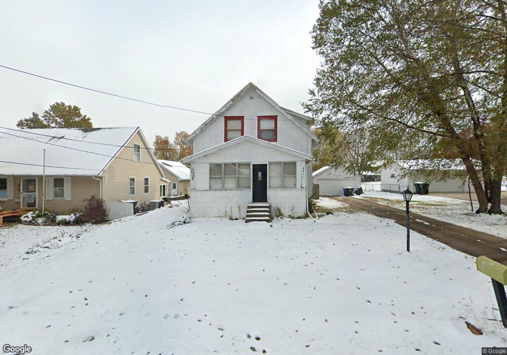 2611 Schaeffer Dr SW, Cedar Rapids, IA 52404 - photo 1