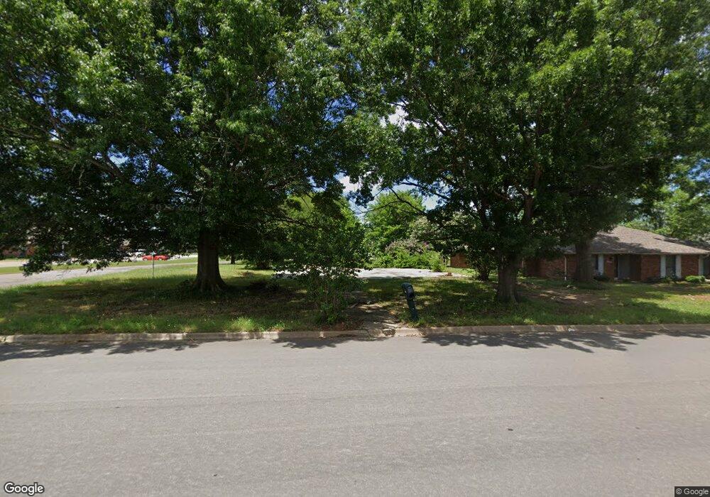 1130 W Russell Ave, Bonham, TX 75418 - photo 1