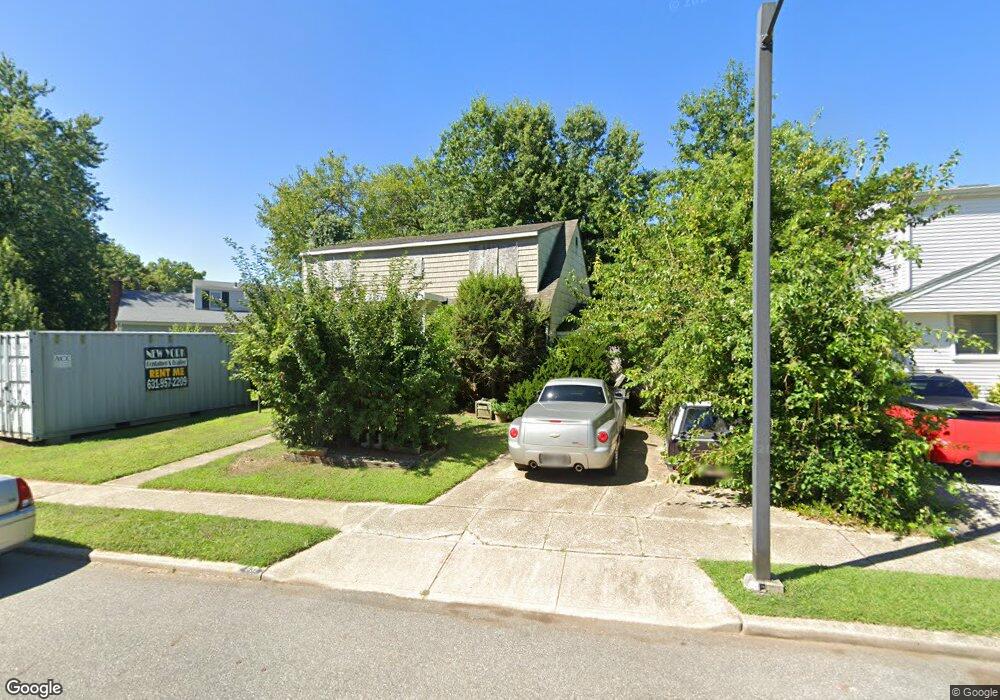 632 Rutherford Dr, Seaford, NY 11783 - photo 1