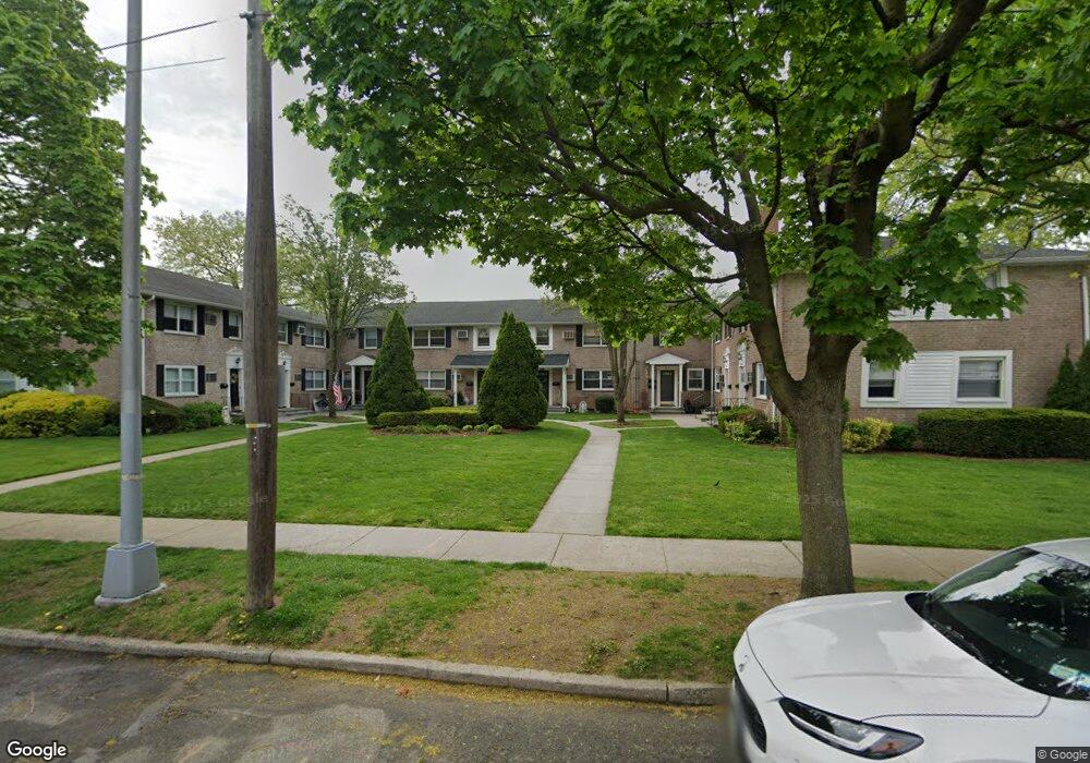 8132 Langdale St unit 254B, New Hyde Park, NY 11040 - photo 1