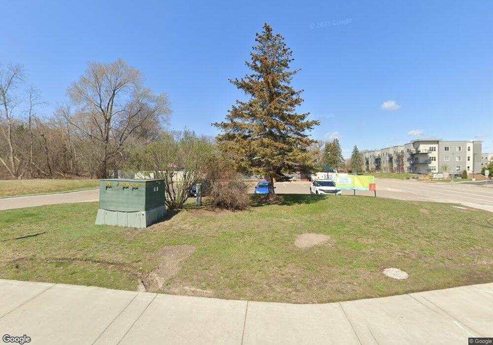 17701 Excelsior Blvd, Minnetonka, MN 55345 - photo 1