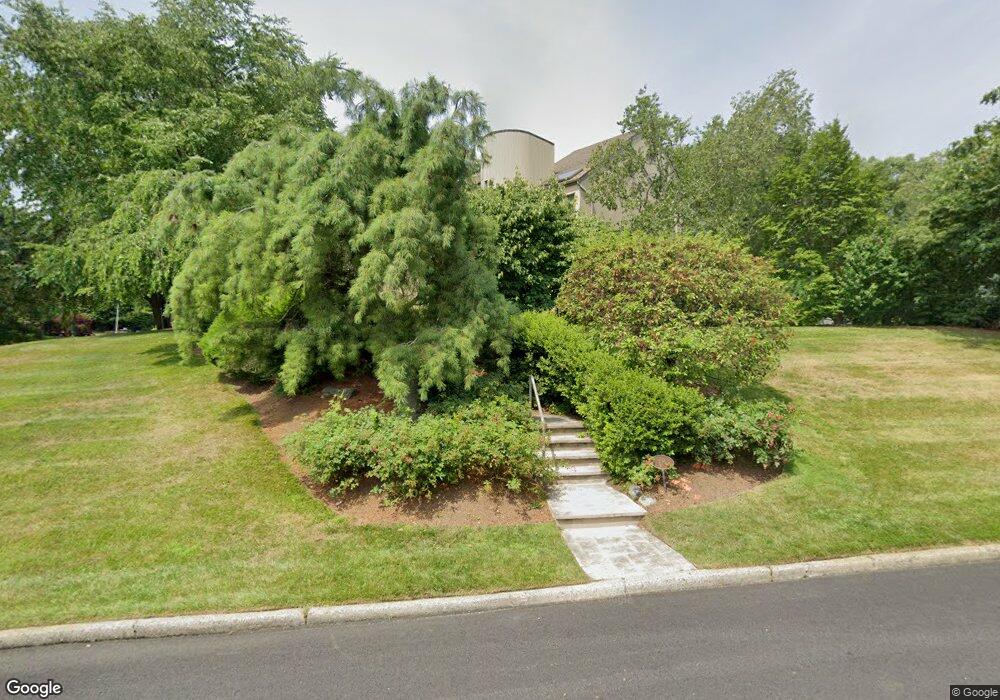 18 Marbourne Dr, Mamaroneck, NY 10543 - photo 1