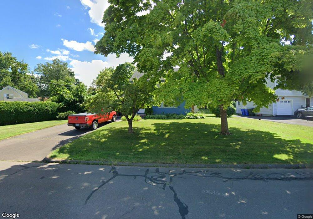 102 Valley View Dr, Wethersfield, CT 06109 - photo 1