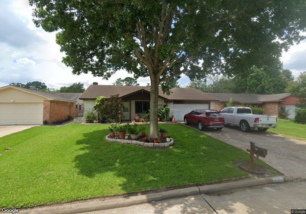 17002 Barcelona Dr, Friendswood, TX 77546 - photo 1
