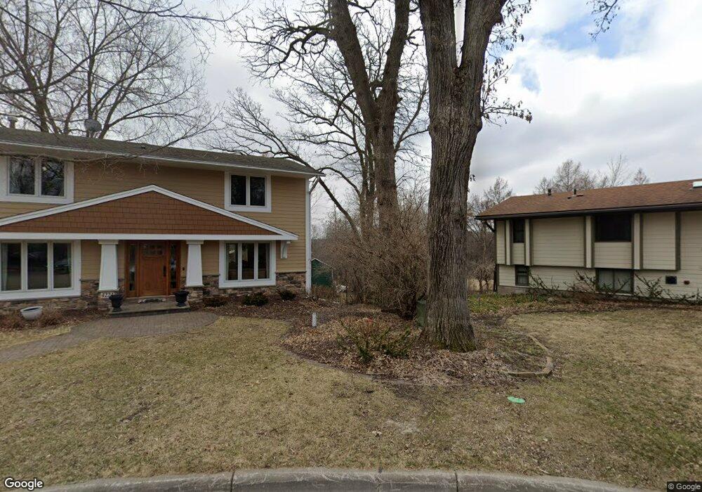 4224 Powderhorn Cir, Minnetonka, MN 55345 - photo 1