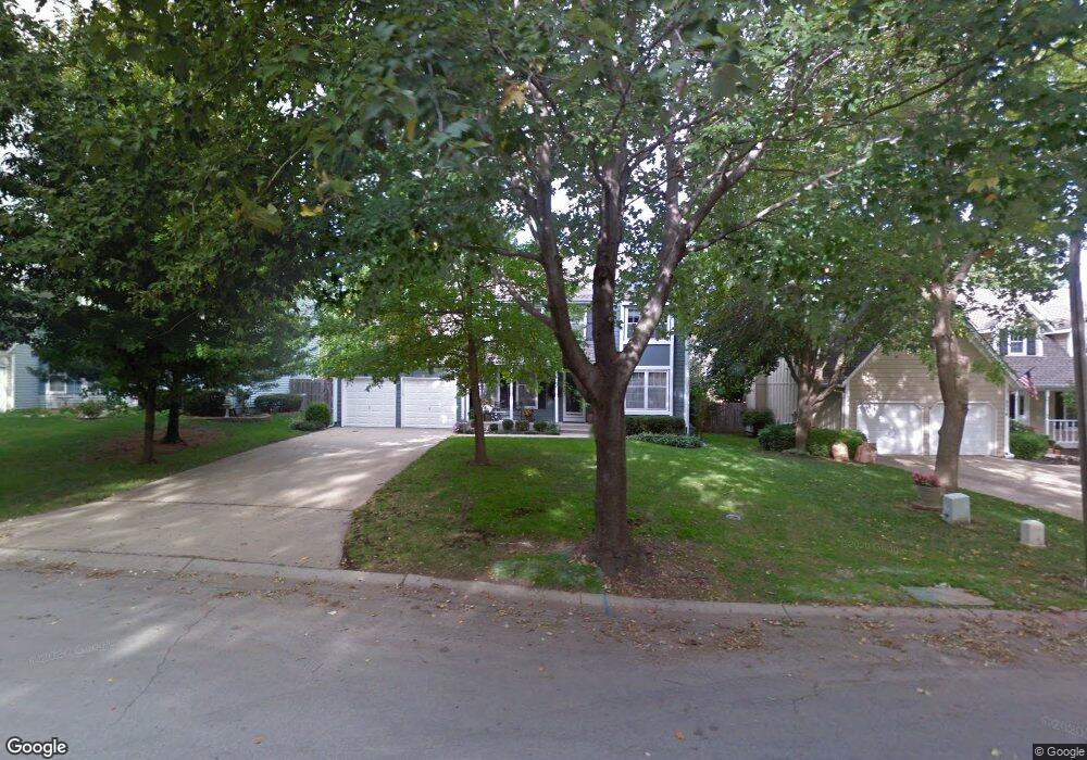 8018 Lakeview Ave, Lenexa, KS 66219 - photo 1