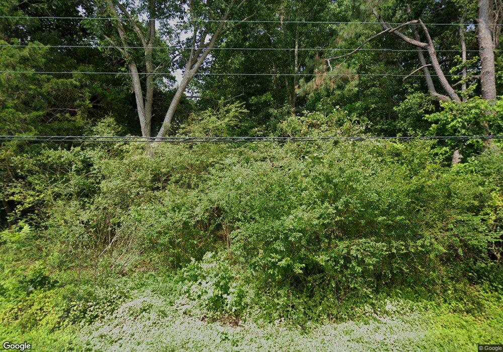 1109 Dandy Loop Rd, Yorktown, VA 23692 - photo 1