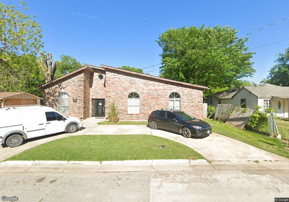 820 S Taylor St, Gainesville, TX 76240 - photo 1