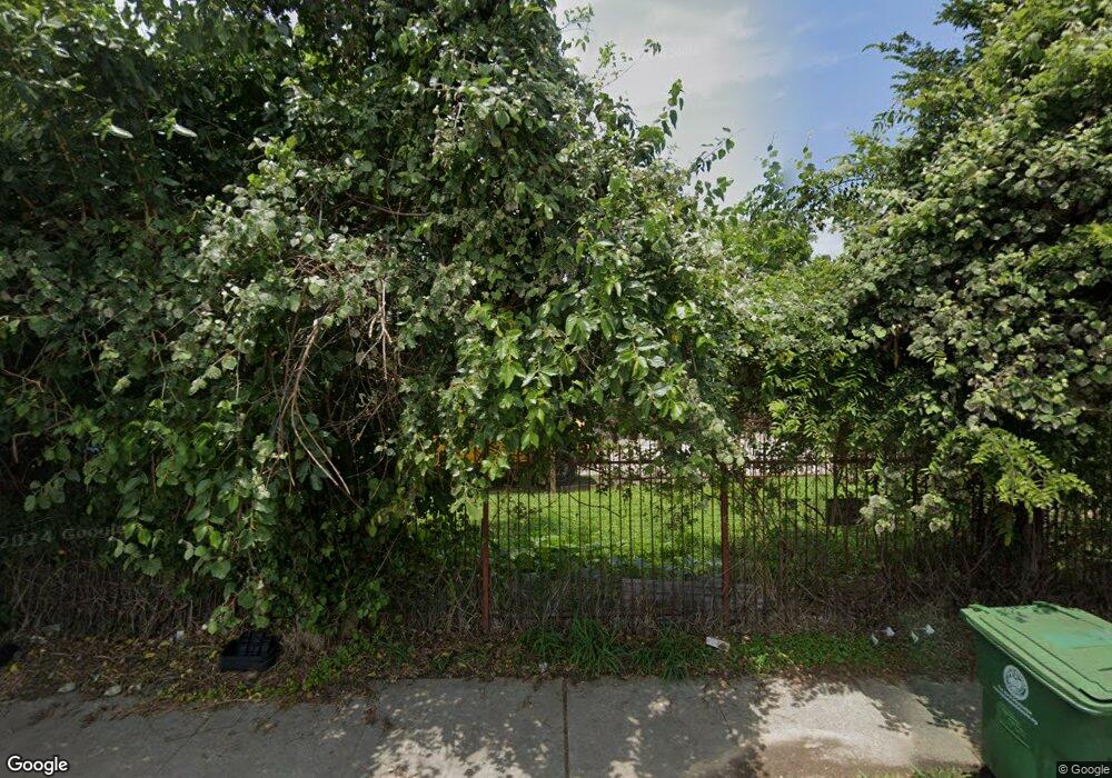 8705 Irvington Blvd, Houston, TX 77022 - photo 1