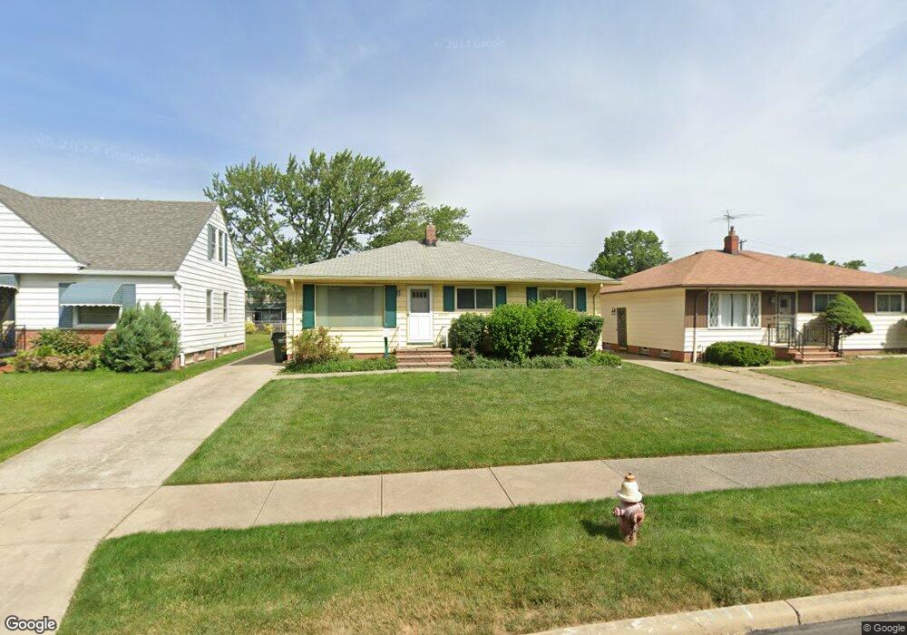 26287 Benton Ave, Euclid, OH 44132 - photo 1