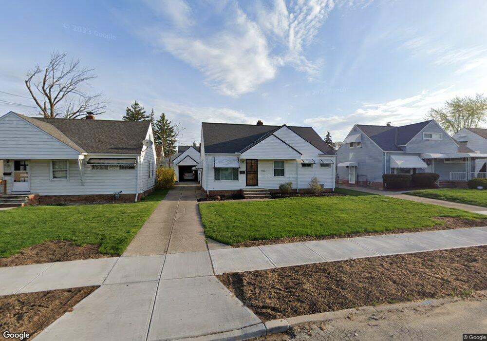 19805 Stockton Ave, Maple Heights, OH 44137 - photo 1