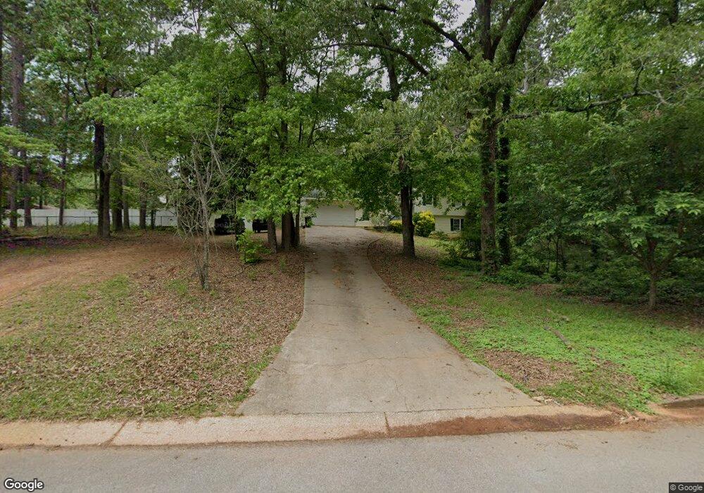 215 Cypress Cir, Carrollton, GA 30116 - photo 1