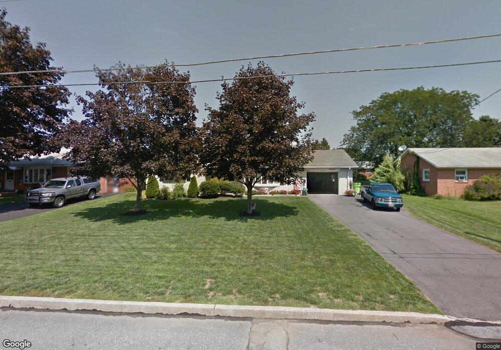 345 Wayburn St, Greencastle, PA 17225 - photo 1